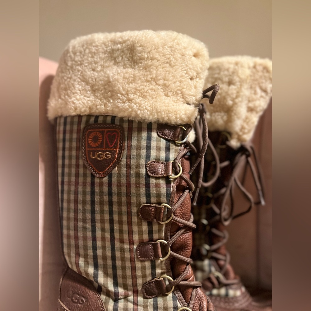 UGG Checkered Lace-Up Boots with Shearling - Picture 5 of 16